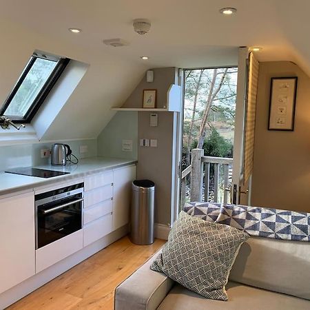 Annexe Near Malmesbury / Tetbury Lägenhet Hankerton Exteriör bild